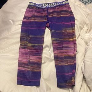 girls under armour capris, gently worn, no tags